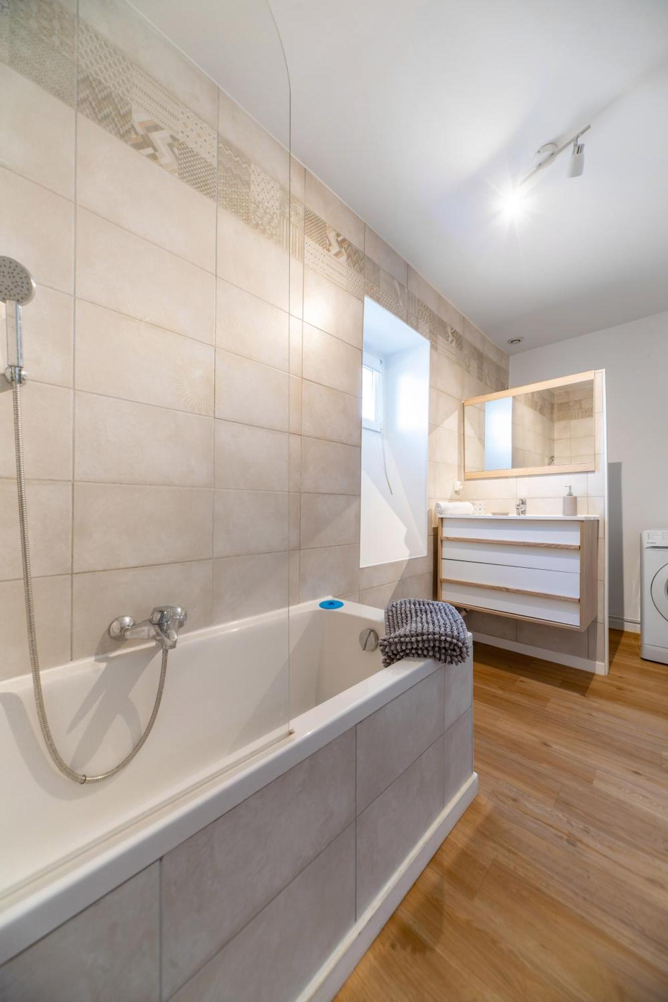 Le Celestin - Appartement 2 Chambres Avec Jardin En Centre Ville فيشي المظهر الخارجي الصورة